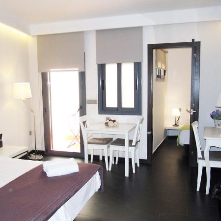 Barcelona Fifteen Central Aparthotel エクステリア 写真