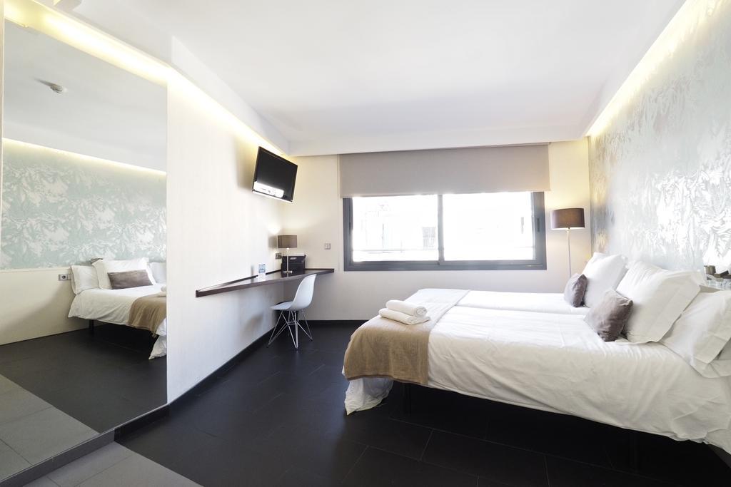 Barcelona Fifteen Central Aparthotel エクステリア 写真