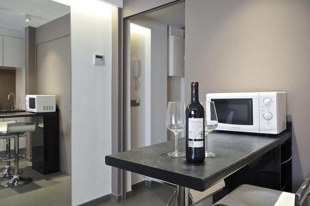 Barcelona Fifteen Central Aparthotel エクステリア 写真