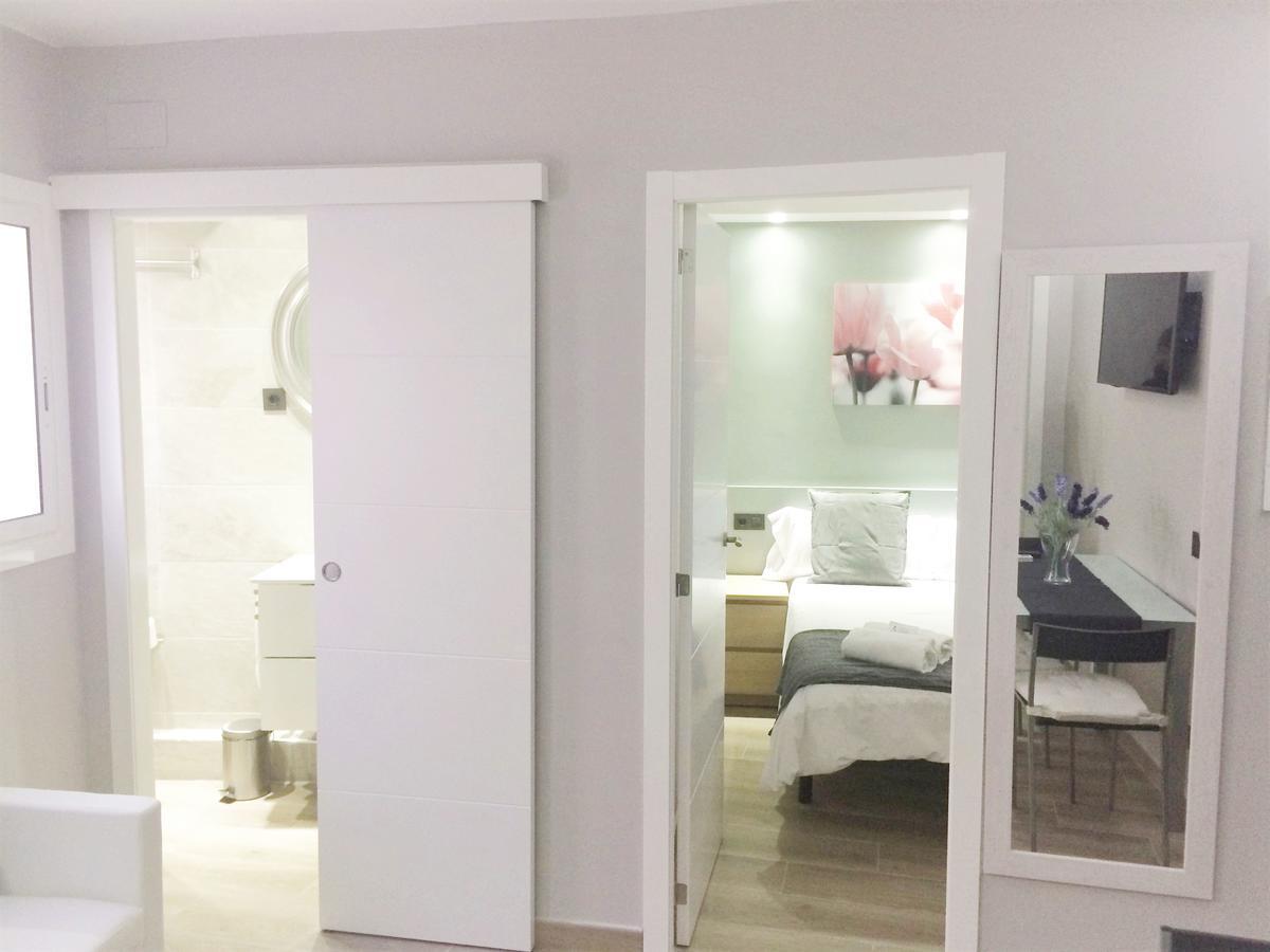 Barcelona Fifteen Central Aparthotel エクステリア 写真