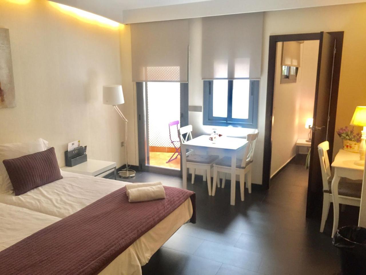 Barcelona Fifteen Central Aparthotel エクステリア 写真